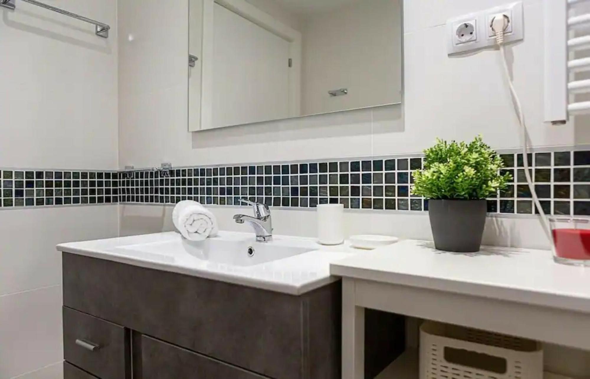 2Bedroom Duplex In Hortaleza Near Metro 마드리드 외부 사진
